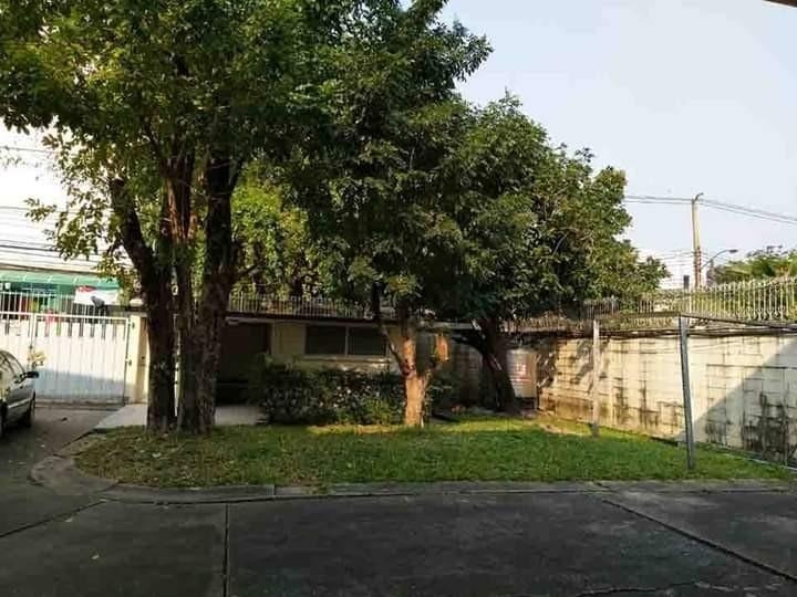 AWW140 ขายที่ดินพร้อมสิ่งปลูกสร้าง #เน้นขายที่ดิน ซอยลาดพร้าว 35 เข้าซอย 100 เมตร